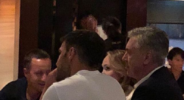 Ancelotti beccato a cena con il fenomeno del Chelsea [FOTO]