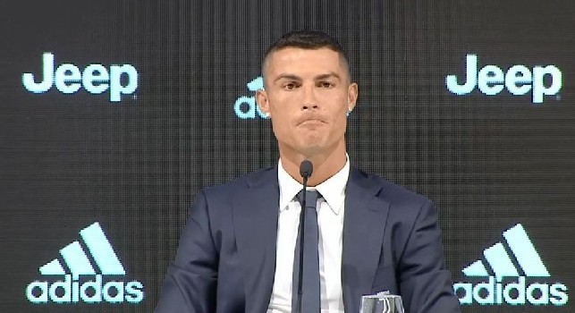 Adidas, ordinate 5mila maglie di Ronaldo in Campania! L'agente: Ho dovuto riassortirne un migliaio...