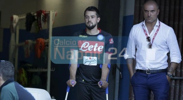 Younes &egrave; ancora a Dimaro! Sul campo di Carciato con una vistosa fasciatura alla gamba sinistra e stampelle [FOTO CN24]