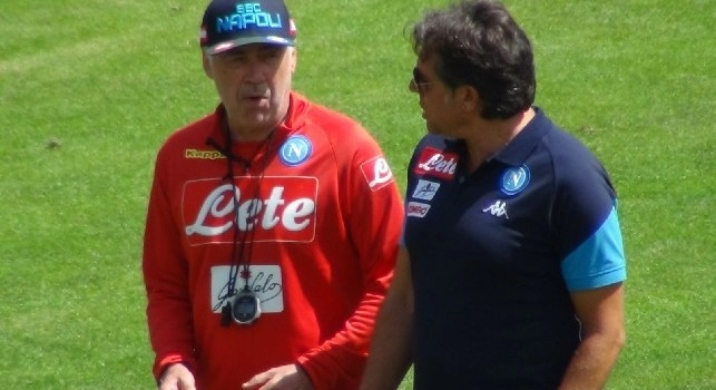 Dimaro, seduta mattutina: colloquio Giuntoli-Ancelotti in panchina