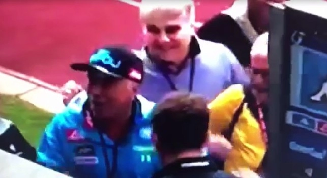 Stai tranquillo!: gli chiedono di Cavani, la risposta di Ancelotti fa esultare i tifosi [VIDEO]