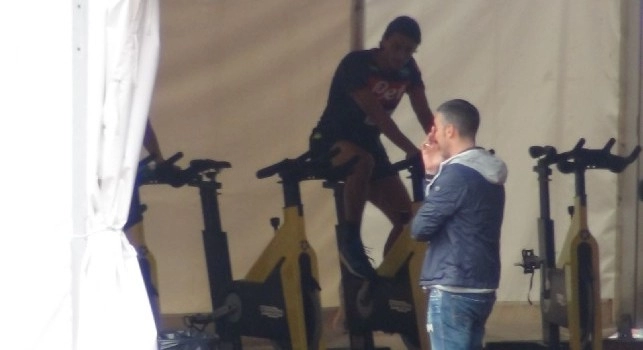Dimaro, Inglese torna in gruppo: l'attaccante in palestra durante il pomeriggio di riposo [FOTO CN24]