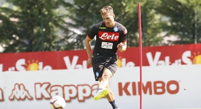 Dimaro, partitella blu-gialli: il gol-vittoria del 2-1 di Milik, che gol su assist di Verdi! [VIDEO CN24]
