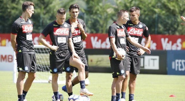 Parma-Napoli sarà anche Milik contro Inglese: il confronto tra i due