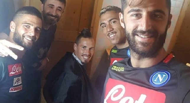 Dimaro, arrivano i coiffeur personali per tutti i giocatori! Nuovo taglio anche per Davide Ancelotti [FOTO CN24]