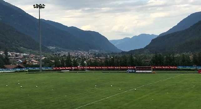 Vento violentissimo su Dimaro-Folgarida, abbattuti tutti i tabelloni pubblicitari a bordo campo