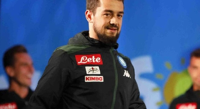 Nasone, Insigne prende in giro Milik e fa partire i cori per Inglese! Younes, scelto il numero di maglia [VIDEO CN24]