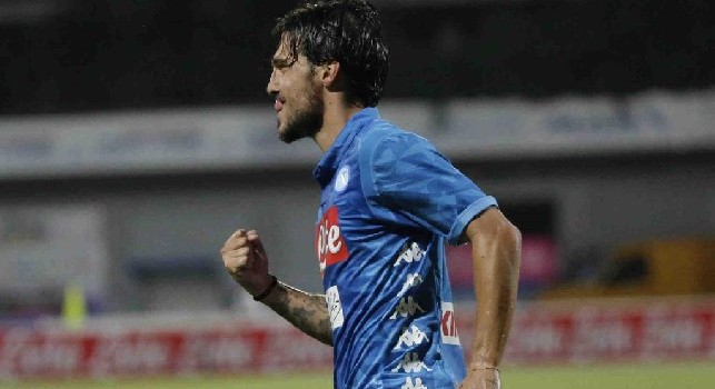 Simone Verdi esulta dopo un gol con il Napoli