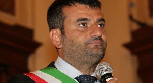 Bari, il Sindaco svela: Il club non sarà un satellite del Napoli, De Laurentiis lo ha messo per iscritto! Obiettivo Serie A, poi bisognerà fare una scelta...