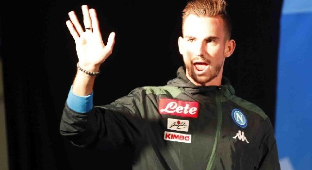 Fabian Ruiz prende in giro Grassi su Instagram, il compagno canta 'Amore Capoeira' [VIDEO]