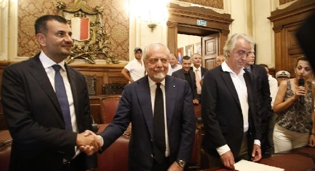Bari, l'ex sindaco Decaro: Oggi come tifosi siamo sfiduciati, ma nel 2018 tutti pensavano che De Laurentiis fosse la scelta giusta