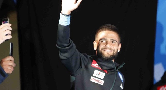 Il Mattino - Insigne sempre più leader del Napoli, ha fatto il grande passo! Fondamentale per l'ambientamento di Verdi, preferisce stare solo in camera