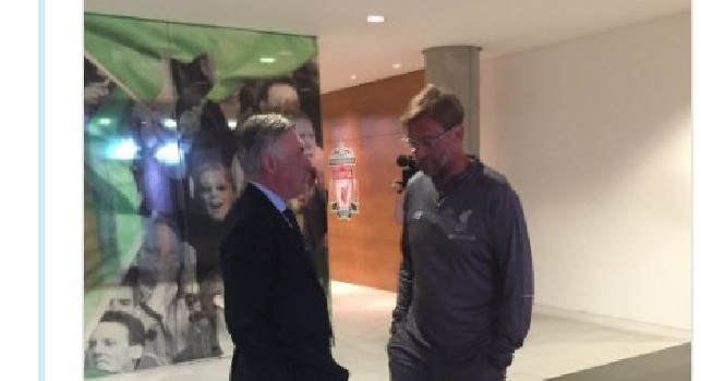 Ancelotti e Klopp a colloquio, tweet SSC Napoli: Due big [FOTO]