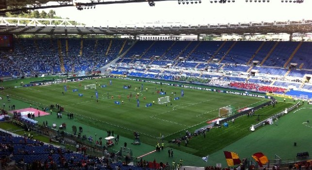 Stadio Olimpico di Roma intitolato a Paolo Rossi, contrari laziali e romanisti: il motivo