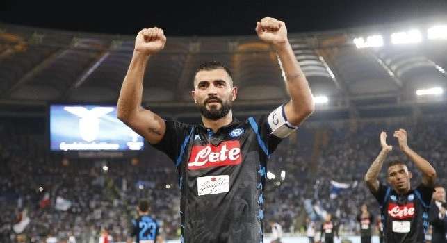 Albiol non riposa: lo spagnolo con la fascia di capitano contro il Sassuolo