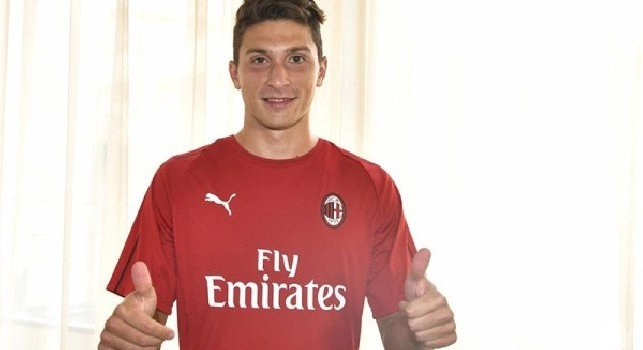 Sky - Milan, ancora guai per Caldara: rottura del crociato, domani l'operazione a Villa Stuart