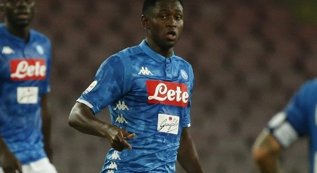 Amadou Diawara con la maglia del Napoli