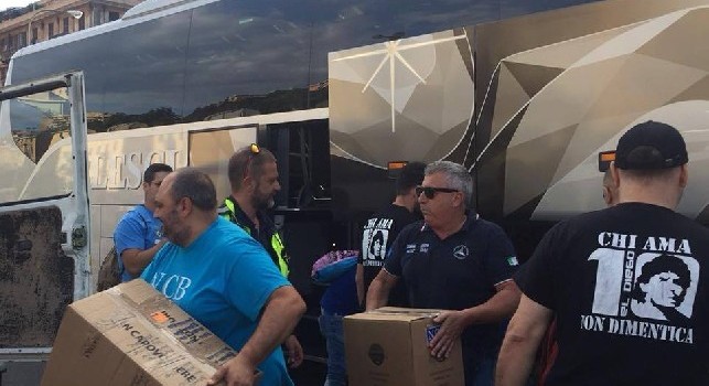 Splendido gesto del Napoli Club Bologna: consegnano beni di prima necessità per gli sfollati del ponte Morandi [FOTO]
