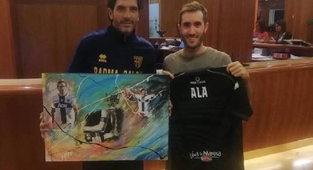 Lucarelli e Bastoni arrivano a Napoli e ricevono un meraviglioso regalo in ritiro col Parma [FOTO CN24]