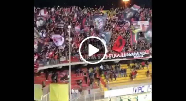 Coro vergognoso dei tifosi del Foggia al Vigorito: Che bello &egrave; quando erutta il Vesuvio... scompare la Campania [VIDEO CN24]