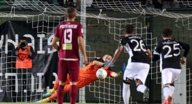 Siena-Pontendera, termina 0-0: decisivo il portiere azzurro Nikita Contini con un rigore parato [VIDEO]
