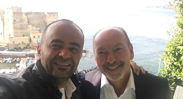 Enzo Rosano e Peter Moore, CEO del Liverpool