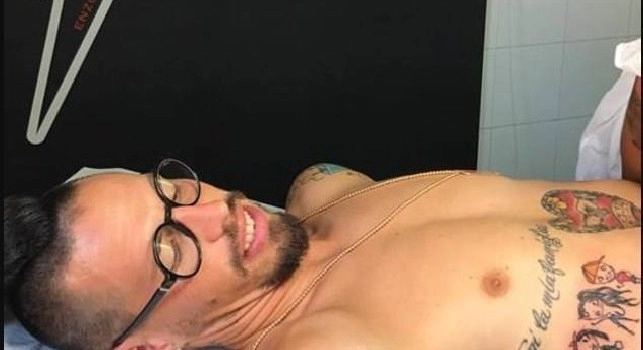 Hamsik festeggia la vittoria sul Liverpool con un nuovo tatuaggio [VIDEO]