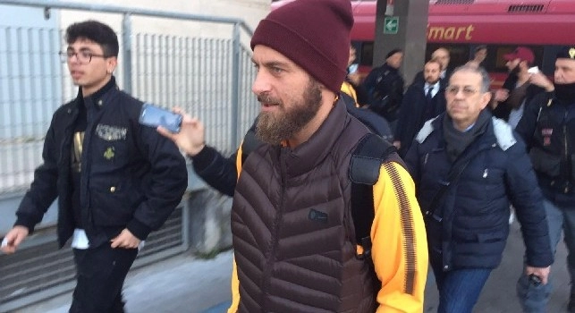 Roma, infortunio per De Rossi: rischia di saltare la sfida contro il Napoli