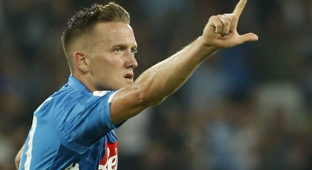 Zielinski con la maglia del Napoli