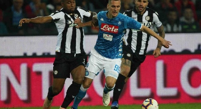 Voti bassi per Milik: Sbaglia una facile occasione e rischia l'espulsione, è nervoso senza gol