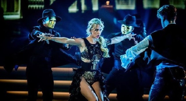 La moglie di Mertens sexy sui social, filmata a Ballando con le Stelle: Rapunzel è selvaggia  [VIDEO]