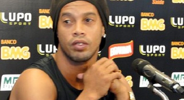 Dal Brasile rivelano: Ronaldinho è in rovina, sul conto in banca ha solo 6 euro