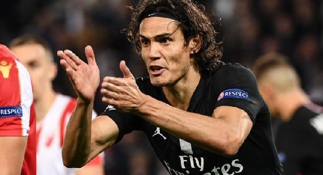 Il Roma - Cavani-Napoli, la madre spinge per un ritorno. Offerta monstre dalla Cina da una società top secret