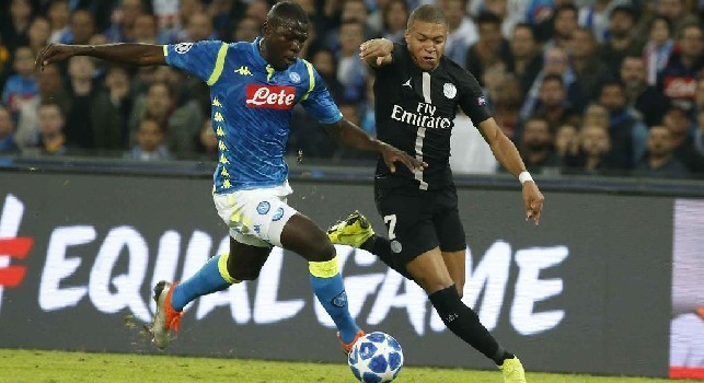 Kalidou Koulibaly sfida Mbappè in Napoli-PSG