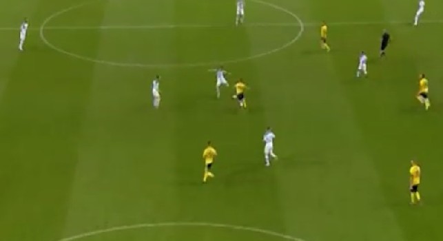 Slovacchia-Ucraina, Hamsik avvia l'azione dell'1-0 in modo... fortunoso! [VIDEO]