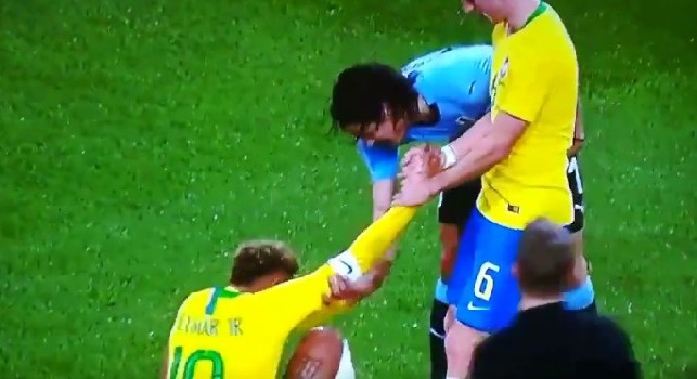 Scontro in Brasile-Uruguay, Neymar: Non ho sentito cos'ha detto Edi! Cavani replica: Tutto normale, è un episodio [VIDEO]