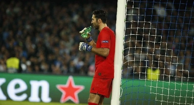 Sky - Juventus, domani le visite mediche per Buffon