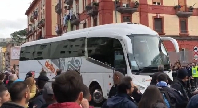 La Sampdoria arriva al San Paolo, solo qualche timido fischio per i blucerchiati [VIDEO]