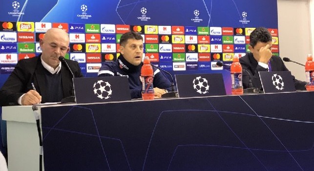 Vladan Milojevic, allenatore della Stella Rossa, parla in conferenza stampa dal San Paolo
