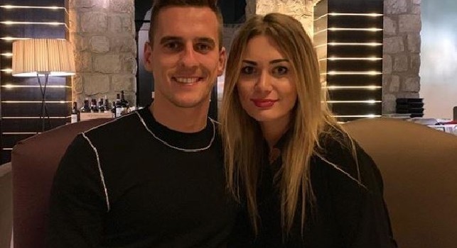 Sempre insieme!: Milik a cena con la sua Jessica dopo il gol vittoria di Bergamo [FOTO]