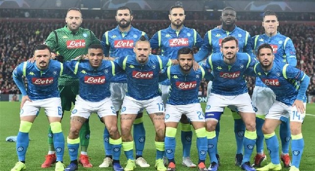 Tuttosport elogia il Napoli: Tornano a casa a mani vuote, ma a testa alta: saranno protagonisti in Europa League