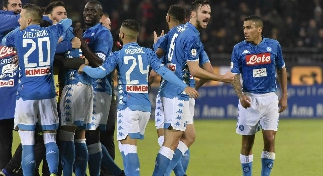 Pagelle Sportmediaset Serie A, Cagliari-Napoli 0-1: Milik da urlo, brillano Mertens e Fabian