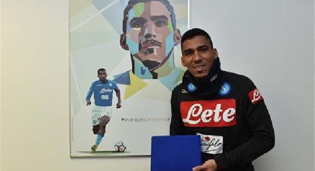 Allan ha ricevuto una targa dal Club Napoli Rio de Janeiro [FOTO]