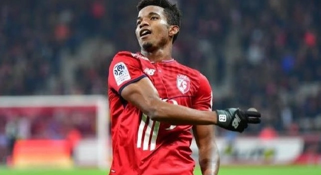 Thiago Mendes esulta dopo un gol con il Lille