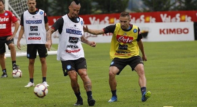 Marek Hamsik e Marko Rog in azione