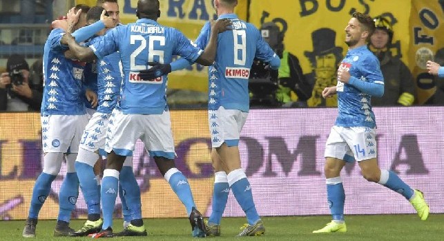 Parma-Napoli, le pagelle: Milik beffardo, Zielinski è dappertutto! Hysaj sorprende, Malcuit ringrazia il VAR