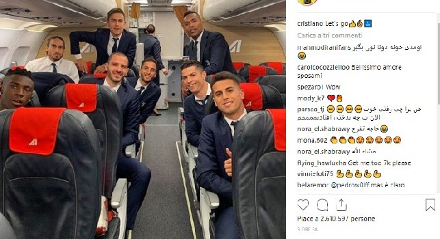 La Juve viaggia verso Napoli, Ronaldo carica la squadra: Let's go! [FOTO]