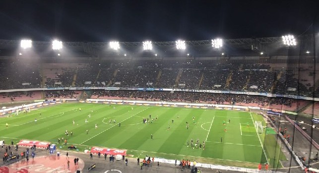 Napoli-Juventus, ammenda di 20mila euro agli azzurri: laser sui calciatori e lancio bengala sul settore ospiti