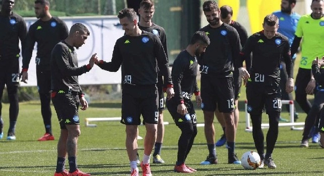 Dall'abbraccio di Malcuit al colloquio Giuntoli-Gaetano: la rifinitura del Napoli in vista del Salisburgo [FOTOGALLERY CN24]