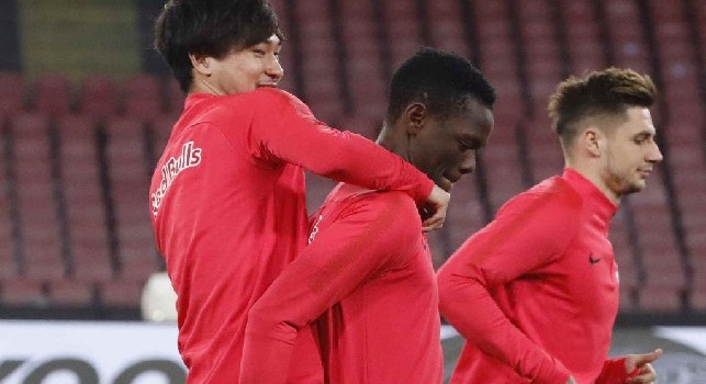 Salisburgo, la rifinitura al San Paolo: volti distesi e tanti sorrisi, si lavora in vista del Napoli [FOTOGALLERY CN24]